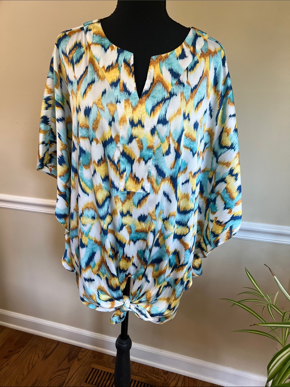 Chico's Turquoise, Navy & Gold Abstract Tie-Front Tunic